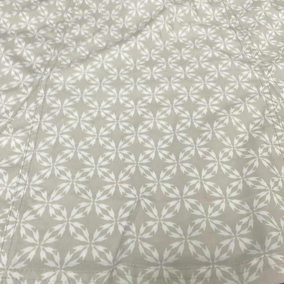 RipSkirt Hawaii gray rip away skirt w/white floral print size xl - Picture 2 of 6